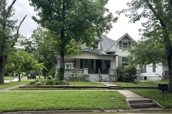 1231 Dirr AVE, Parsons, KS 67357