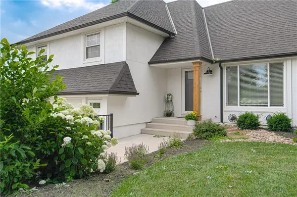 3705 W 213th TER, Bucyrus, KS 66013