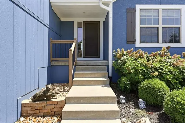 13787 Valleyview WAY, Bonner Springs, KS 66012