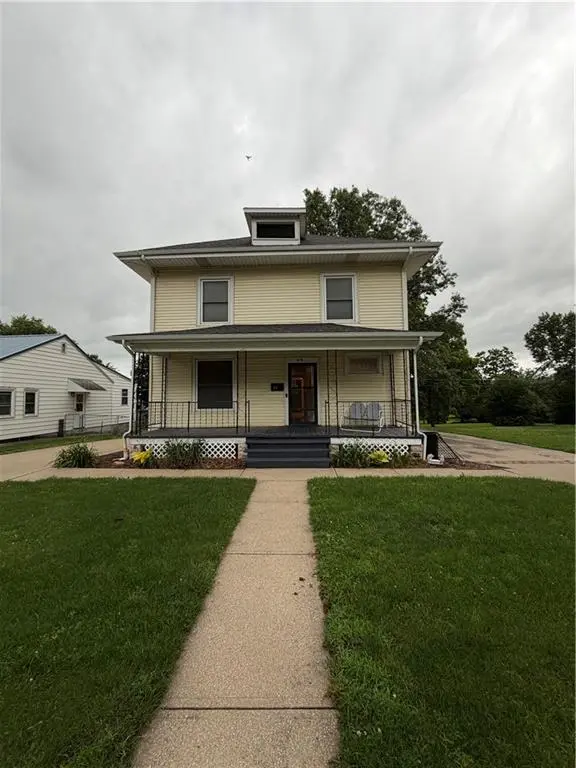 310 S Walnut ST, Maryville, MO 64468