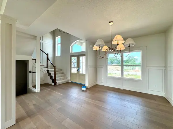 8211 NW 90TH TER, Kansas City, MO 64153