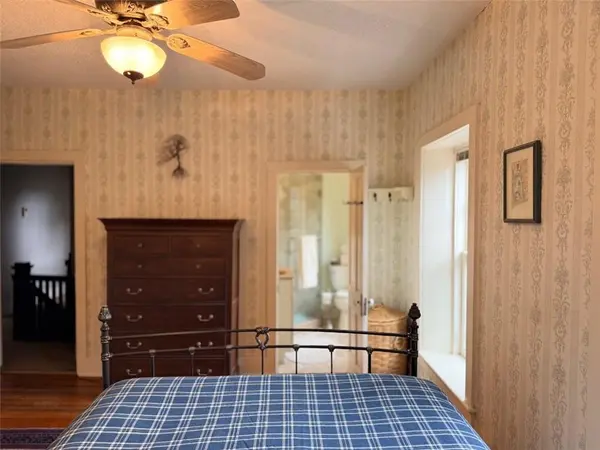 646 LOUISIANA ST, Lawrence, KS 66044
