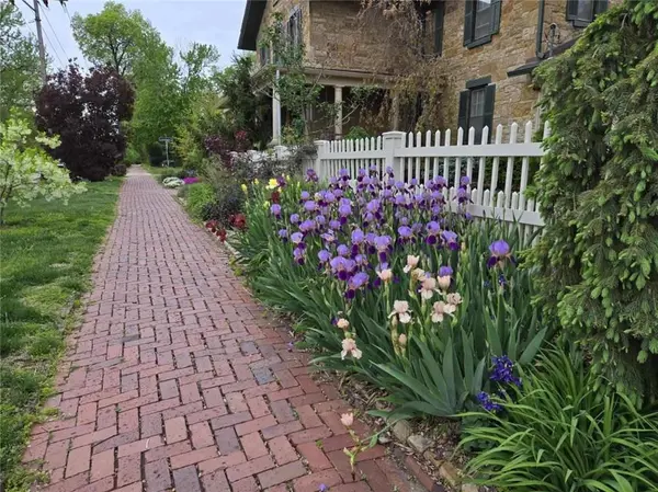 646 LOUISIANA ST, Lawrence, KS 66044