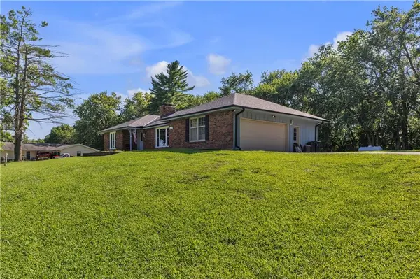 6306 Highway 169 HWY #SE, St Joseph, MO 64507