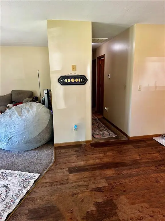 422-424 Mattie ST, Maryville, MO 64468