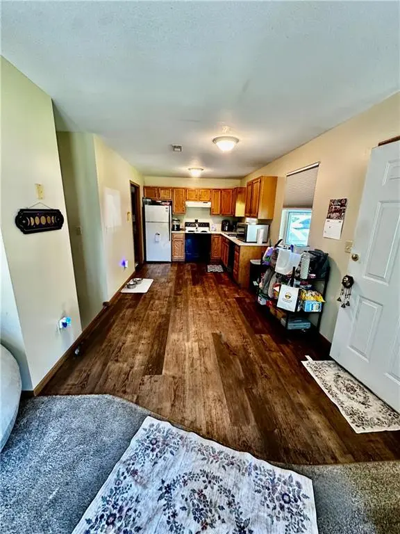 422-424 Mattie ST, Maryville, MO 64468