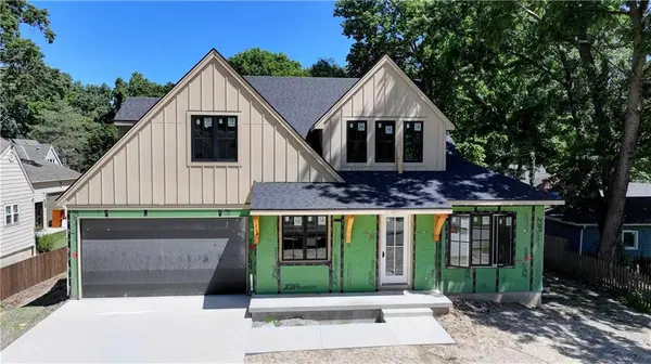 2710 W 49th ST, Westwood, KS 66205