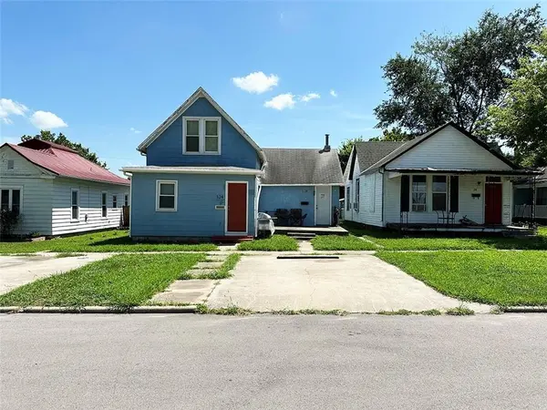 124 W 3rd AVE, Garnett, KS 66032