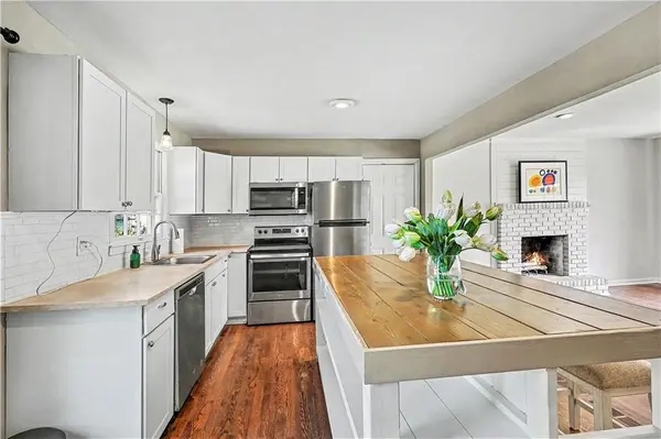 4300 E 104th TER, Kansas City, MO 64137
