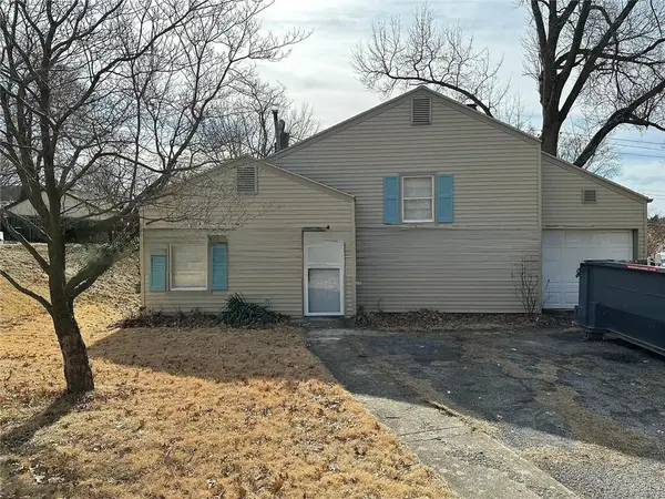 715 NE 44th ST, North Kansas City, MO 64116