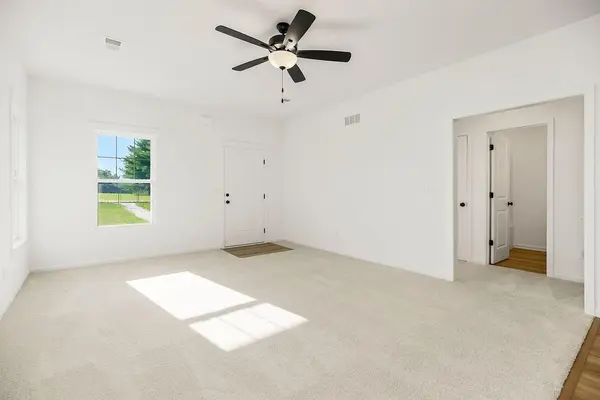 1600 Cottonwood Creek AVE #4, Kearney, MO 64060