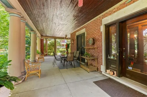 3601 Charlotte ST, Kansas City, MO 64109