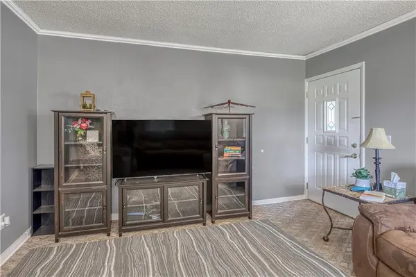 335 E 9th ST, Baxter Springs, KS 66713