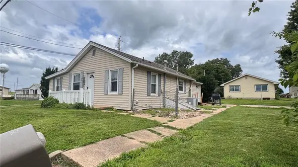 708 W Missouri ST, Highland, KS 66035
