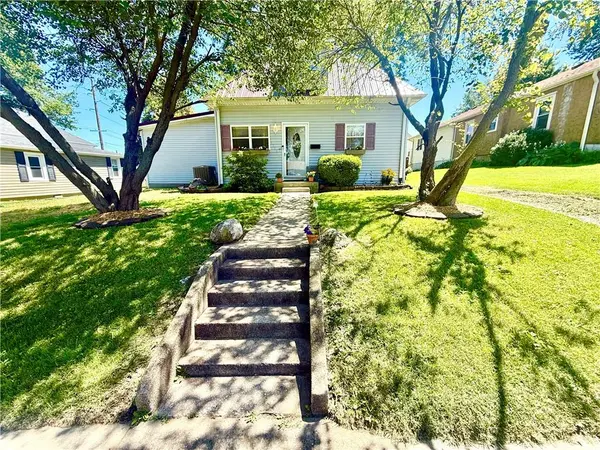 1316 E 2nd ST, Maryville, MO 64468