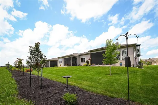 24969 W 94th PL, Lenexa, KS 66227