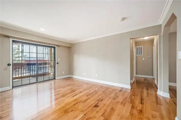 1104 W 46th ST #2, Kansas City, MO 64111