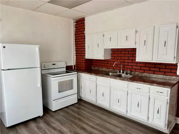839 S 22nd ST, St Joseph, MO 64507