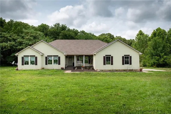 34664 Spring Valley RD, Paola, KS 66071