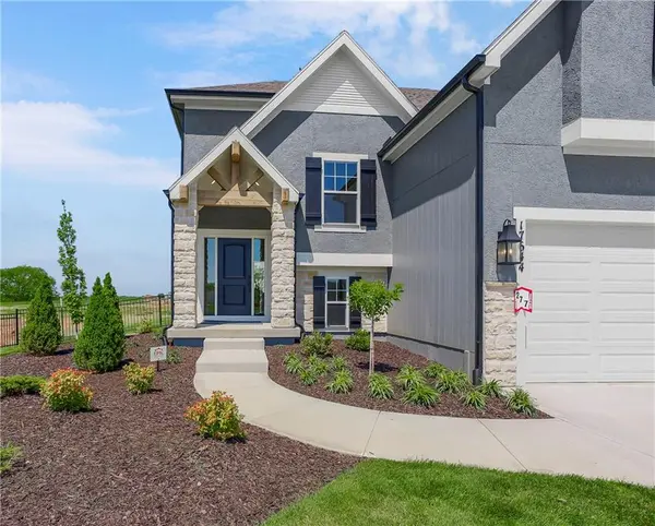 17809 Rainbow BLVD, Overland Park, KS 66085