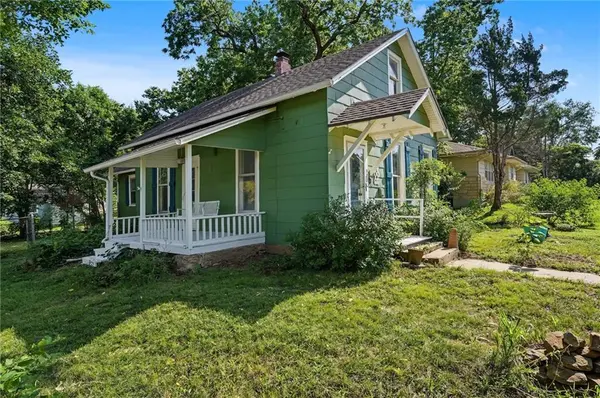 920 High ST, Baldwin City, KS 66006