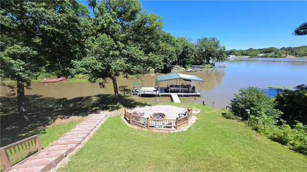 72504 Leisure Lake DR, Trenton, MO 64683