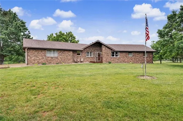 14805 27th ST, Perry, KS 66073