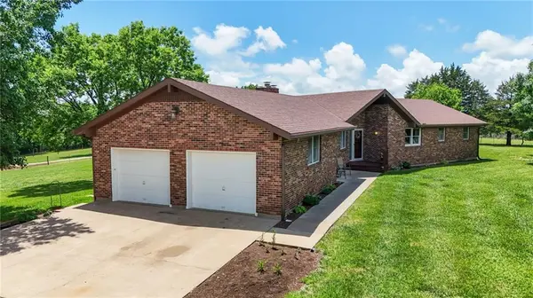14805 27th ST, Perry, KS 66073