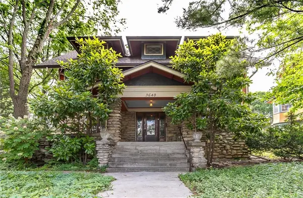 3640 Campbell ST, Kansas City, MO 64109