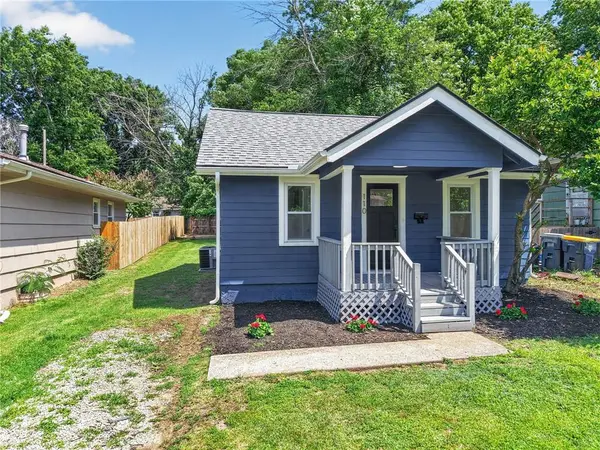 110 W 79th TER, Kansas City, MO 64114