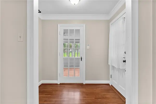 6849 Oak TER, Kansas City, MO 64113
