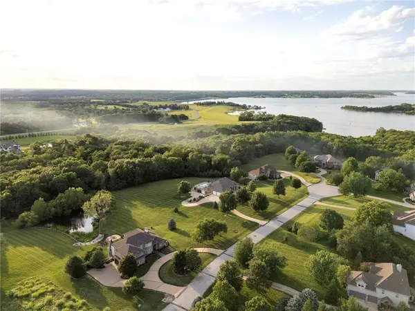 15614 Quail Ridge DR, Smithville, MO 64089