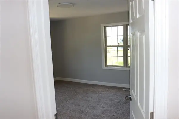 17568 Kansas AVE, Tonganoxie, KS 66086