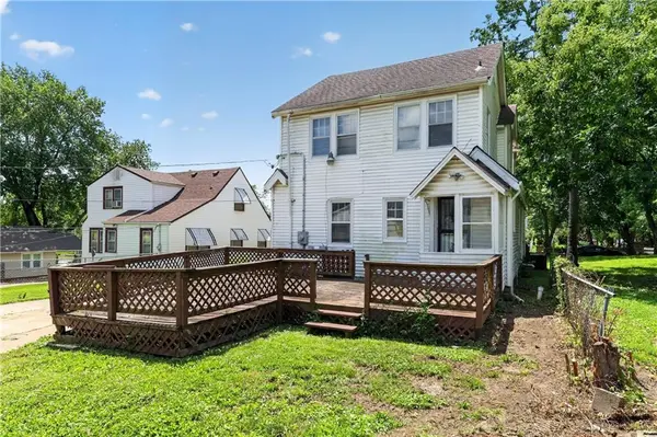 1706 E 76th ST, Kansas City, MO 64131