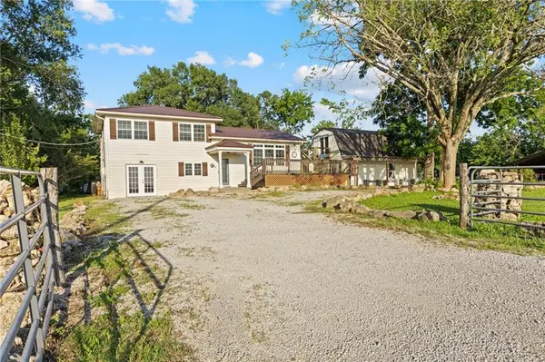 1143 227th ST, Fort Scott, KS 66701