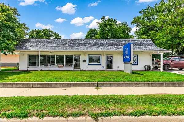 1734 S 4Th ST, Leavenworth, KS 66048