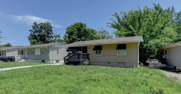 4629 Elmwood AVE, Kansas City, MO 64130