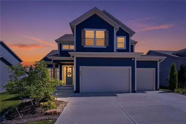1505 SW Arbormill TER, Lee's Summit, MO 64082