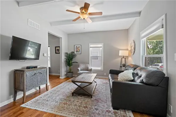 4409 Bell ST, Kansas City, MO 64111