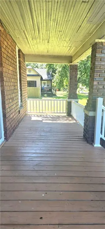 801 W 1st ST, Pittsburg, KS 66762