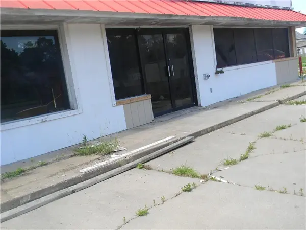 201 W Mary ST, Yates Center, KS 66783