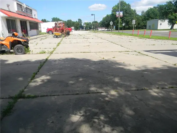 201 W Mary ST, Yates Center, KS 66783