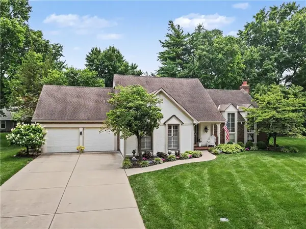 3211 W 83rd TER, Leawood, KS 66206