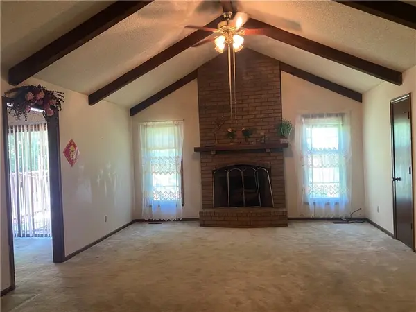 8108 N Serene AVE, Kansas City, MO 64152
