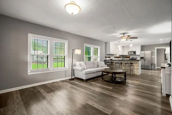 601 S Peoria ST, Louisburg, KS 66053