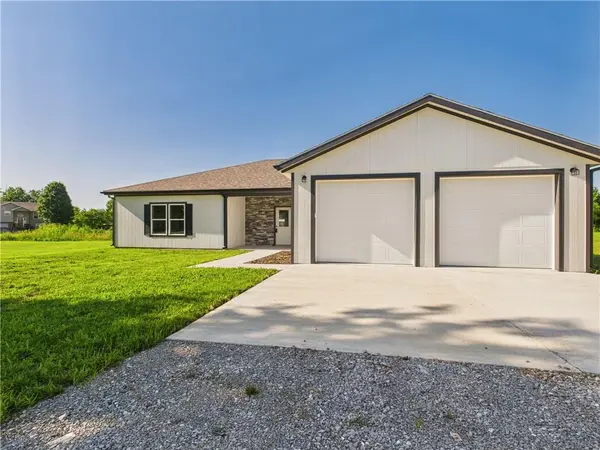 125 NW 171 RD, Warrensburg, MO 64093