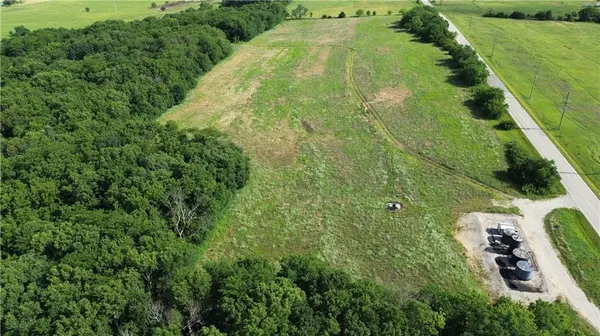 00000 Pressonville RD, Paola, KS 66071