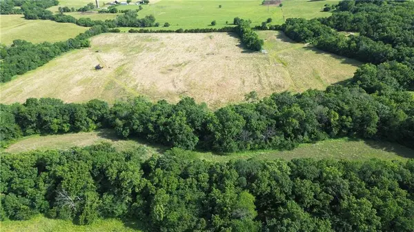 00000 Pressonville RD, Paola, KS 66071