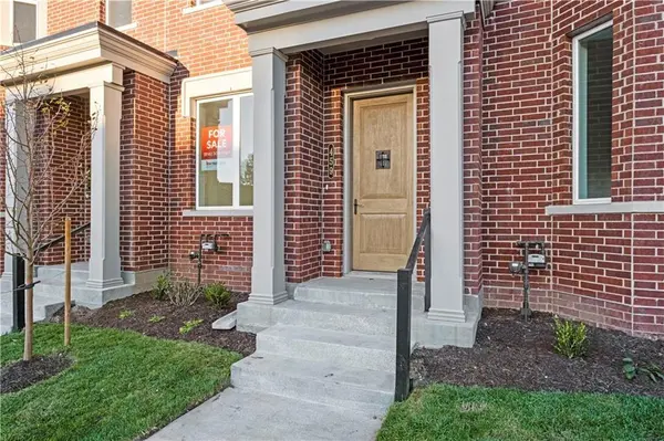 459 SW Longview BLVD, Lee's Summit, MO 64081