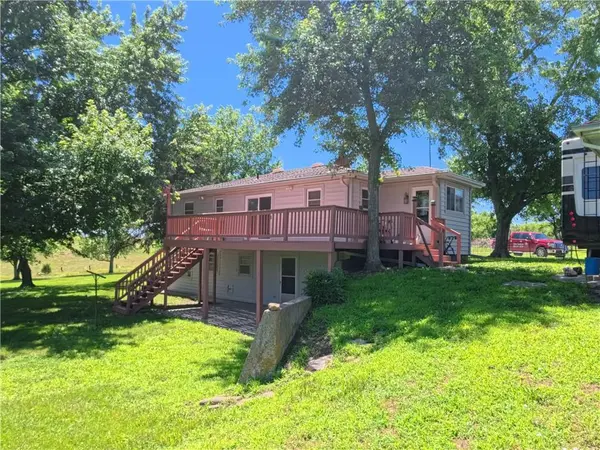 579 Hamilton RD, Pomona, KS 66076